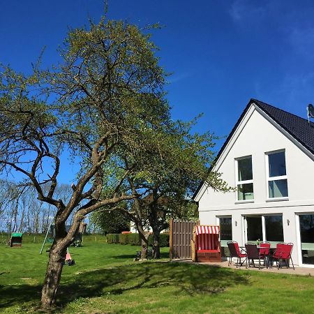 Ferienhaus Sommerbrise, Hof Zur Sonnenseite Fehmarn, 4 Sterne Buitenkant foto