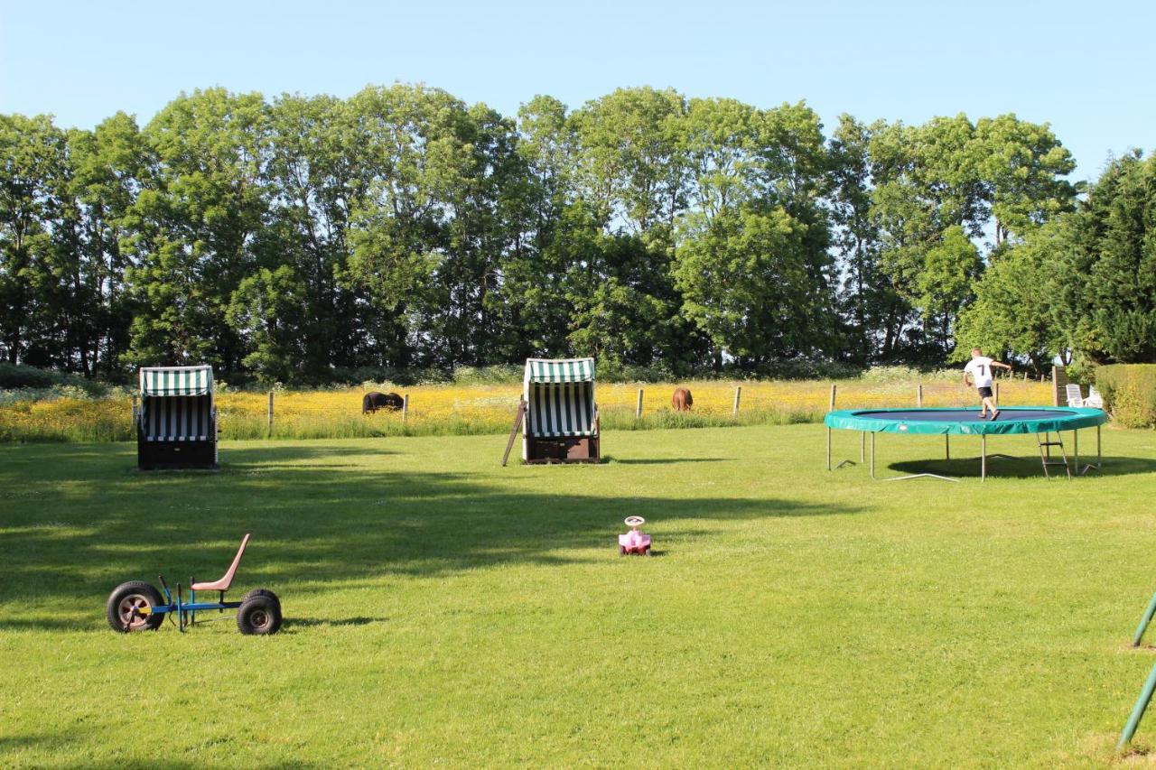 Ferienhaus Sommerbrise, Hof Zur Sonnenseite Fehmarn, 4 Sterne Buitenkant foto